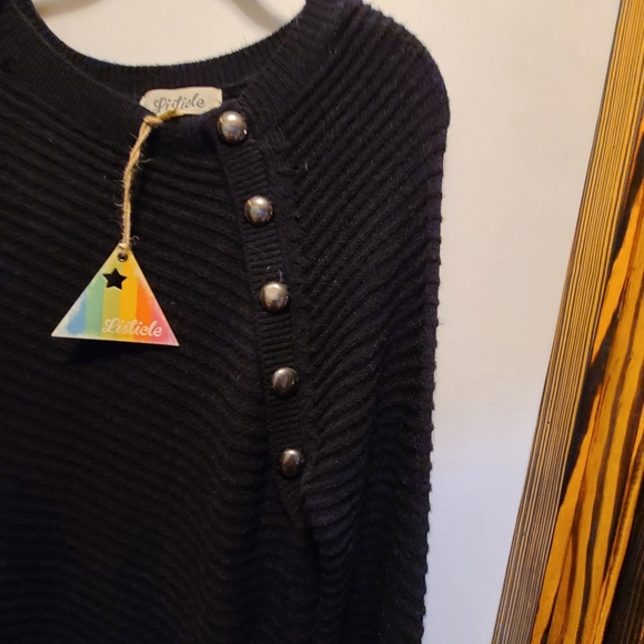 Listicle black sweater dress, size large, 36 inches top to bottom - Picture 3 of 5